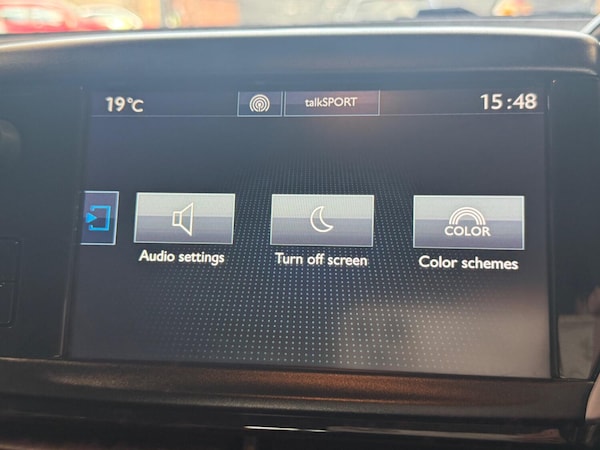 Used Peugeot 2008 2016 for sale - 76128924: Photo 28