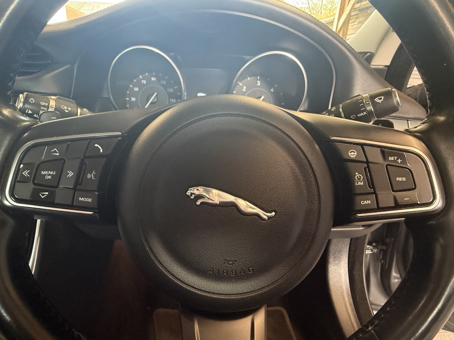 Used Jaguar XF 2017 for sale - 76177038: Photo 24