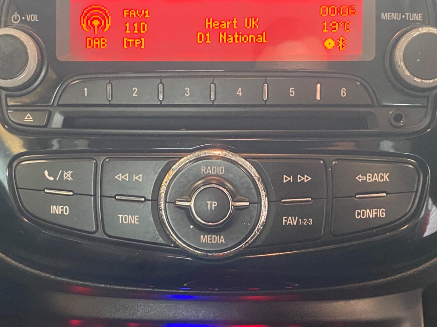 Used Vauxhall ADAM 2015 for sale - 76979564: Photo 37