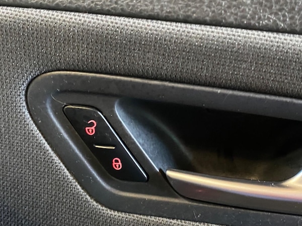 Used Volkswagen Scirocco 2012 for sale - 76246234: Photo 27