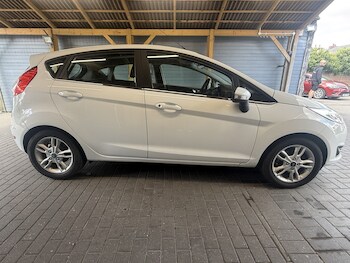 Used Ford Fiesta 2015 for sale - 78602854: Photo