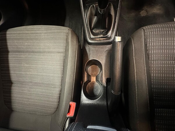 Used Kia Stonic 2018 for sale - 76177039: Photo 26