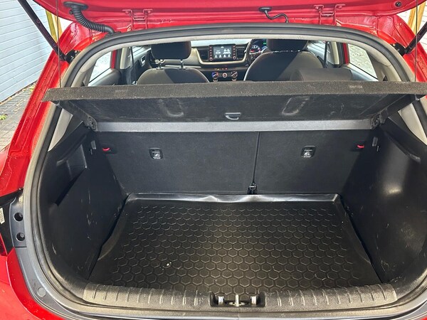 Used Kia Stonic 2018 for sale - 76177039: Photo 7