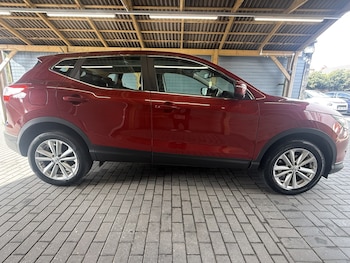 Used Nissan Qashqai 2015 for sale - 78602869: Photo
