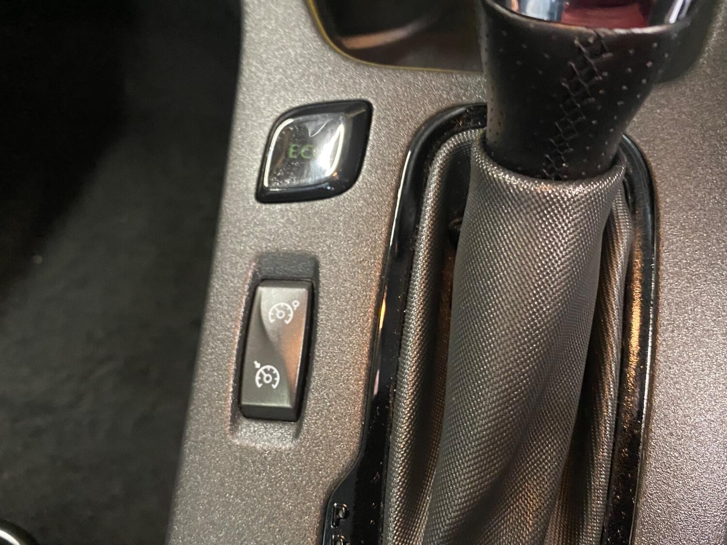 Used Renault Zoe 2019 for sale - 76177076: Photo 38