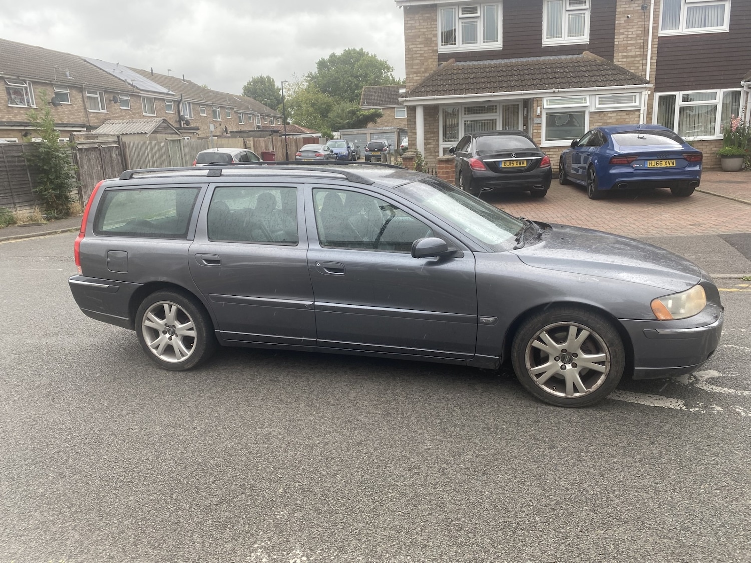 Used Volvo V70 2004 for sale - 75469986: Photo 3