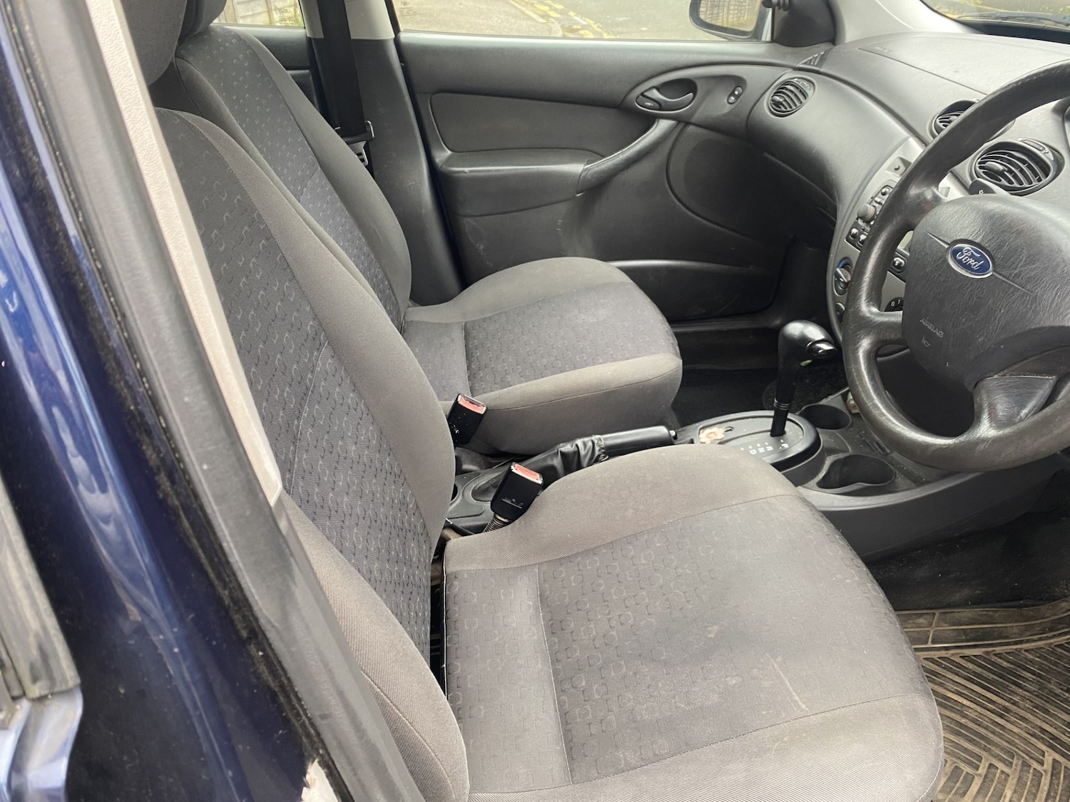 Used Ford Focus 2002 for sale - 77165157: Photo 8