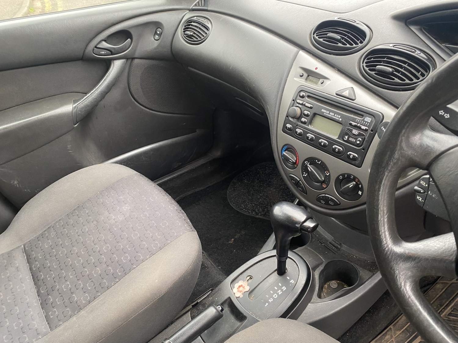 Used Ford Focus 2002 for sale - 77165157: Photo 9