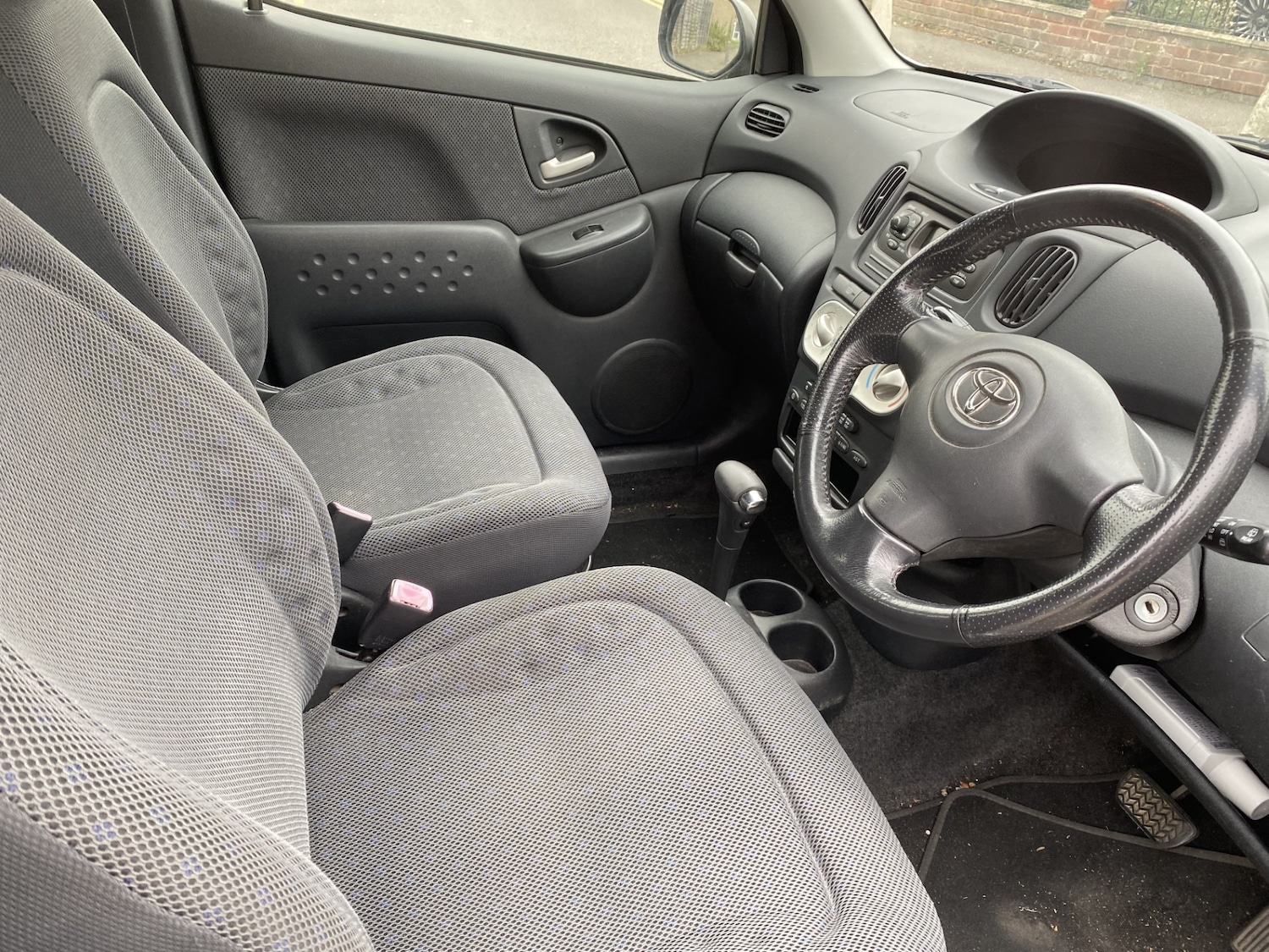 Used Toyota Yaris Verso 2004 for sale - 76305724: Photo 10