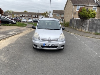 Used Toyota Yaris Verso 2004 for sale - 76305724: Photo
