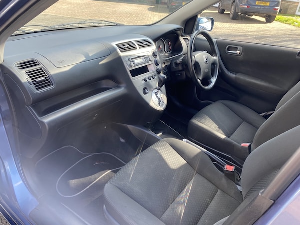 Used Honda Civic 2004 for sale - 74152042: Photo 13