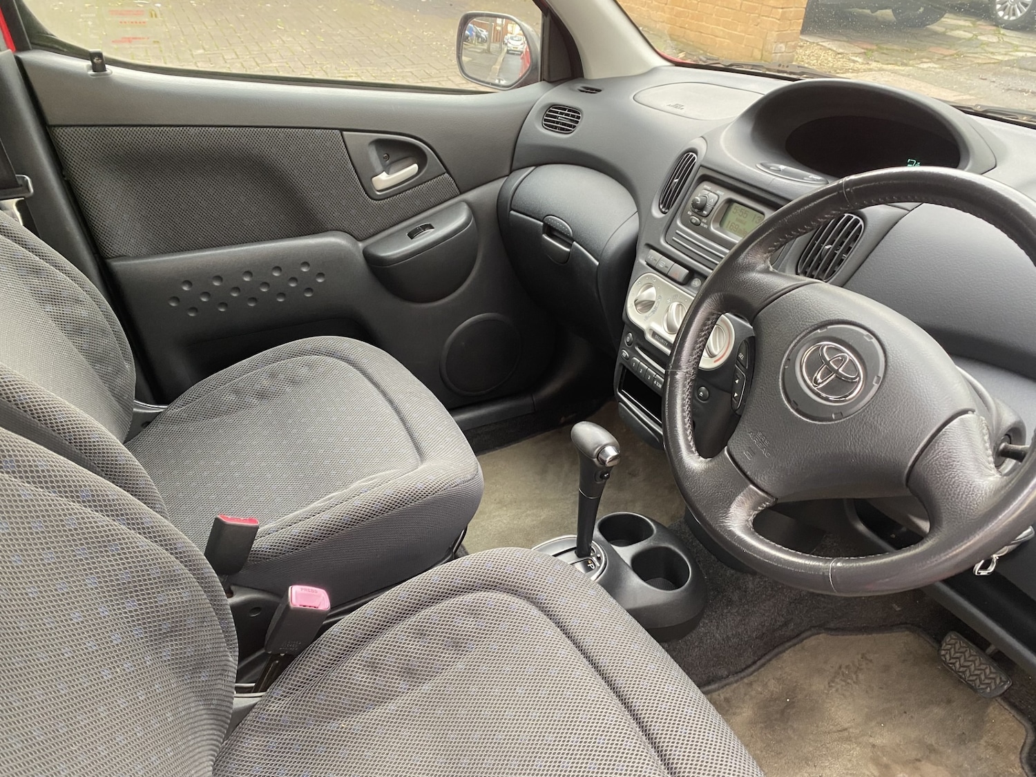 Used Toyota Yaris Verso 2005 for sale - 76848855: Photo 12