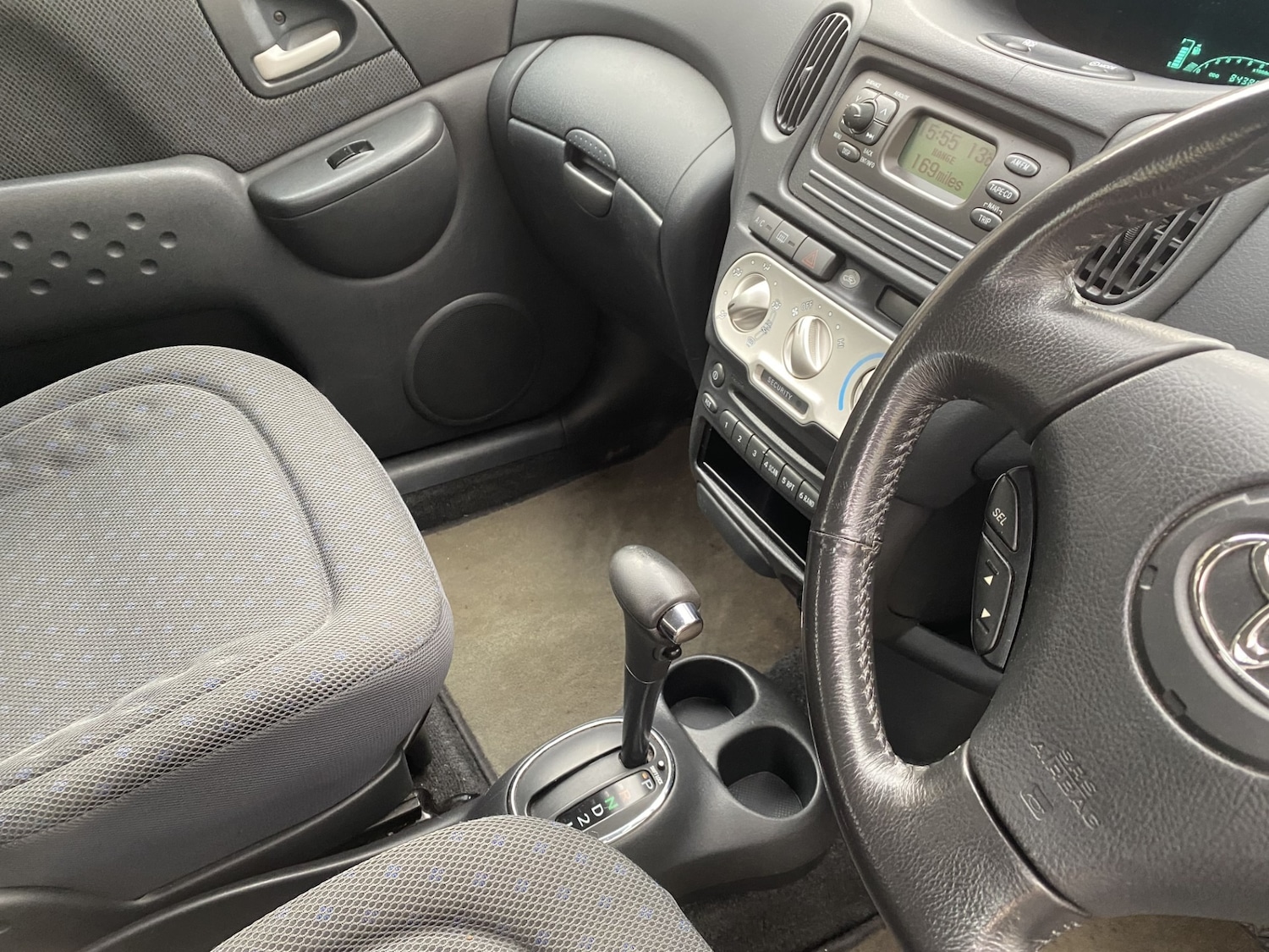 Used Toyota Yaris Verso 2005 for sale - 76848855: Photo 14