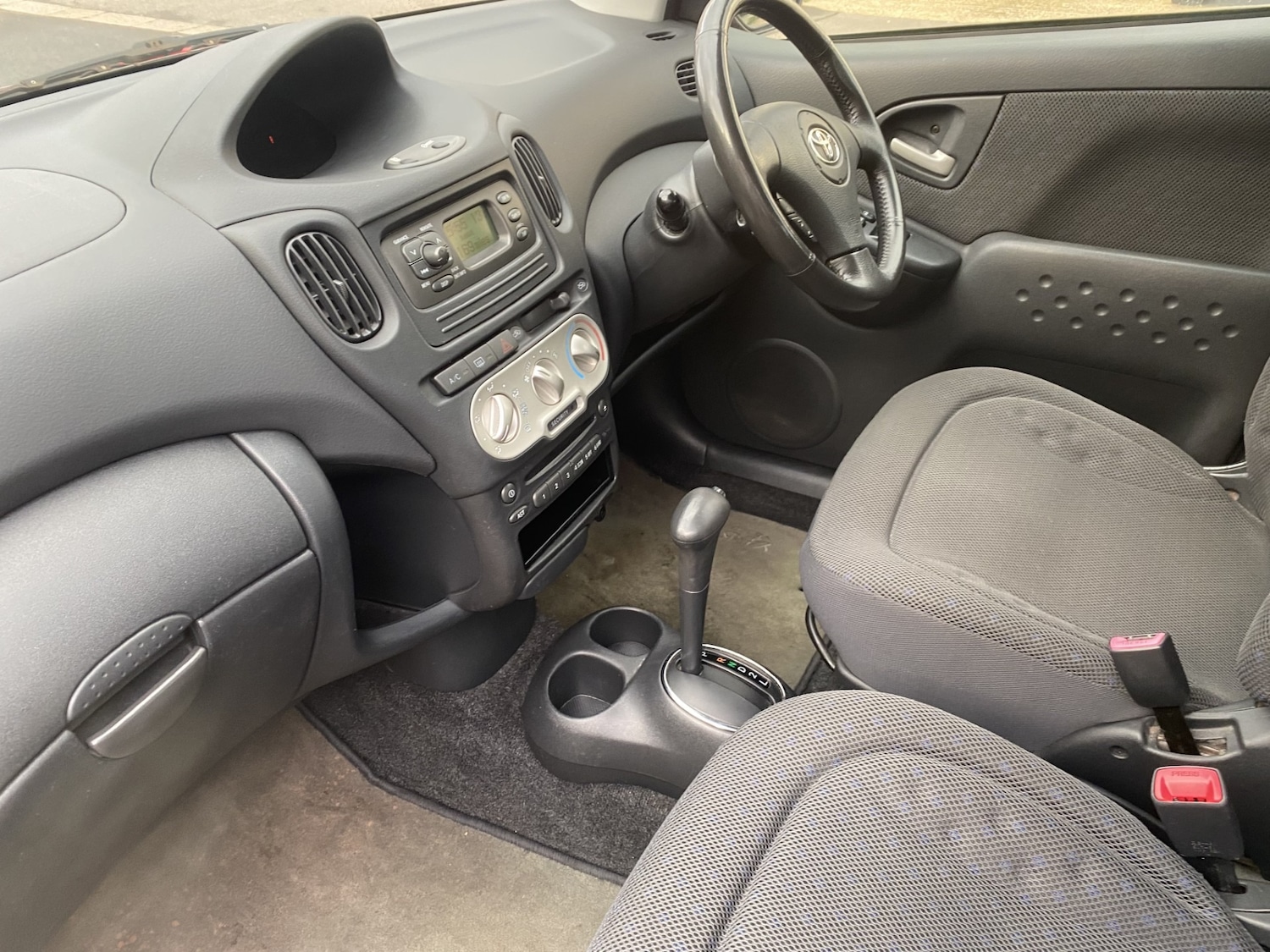 Used Toyota Yaris Verso 2005 for sale - 76848855: Photo 18