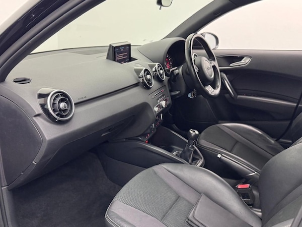 Used Audi A1 2015 for sale - 76333412: Photo 5