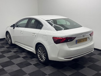 Used Toyota Avensis 2017 for sale - 76291372: Photo 2