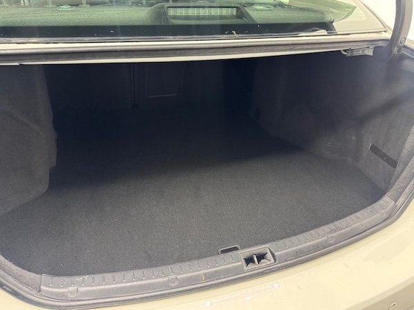Used Toyota Avensis 2017 for sale - 76291372: Photo 30