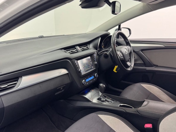 Used Toyota Avensis 2017 for sale - 76291372: Photo 6