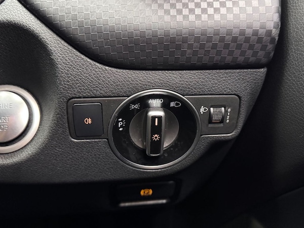 Used Mercedes-Benz A-Class 2017 for sale - 76279429: Photo 34