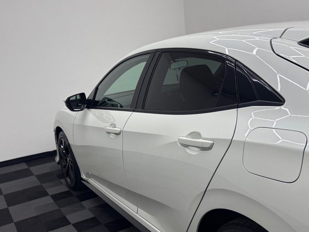 Used Honda Civic 2018 for sale - 76429704: Photo 27