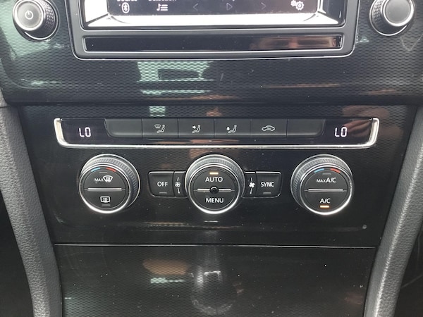 Used Volkswagen Golf 2015 for sale - 76239649: Photo 32