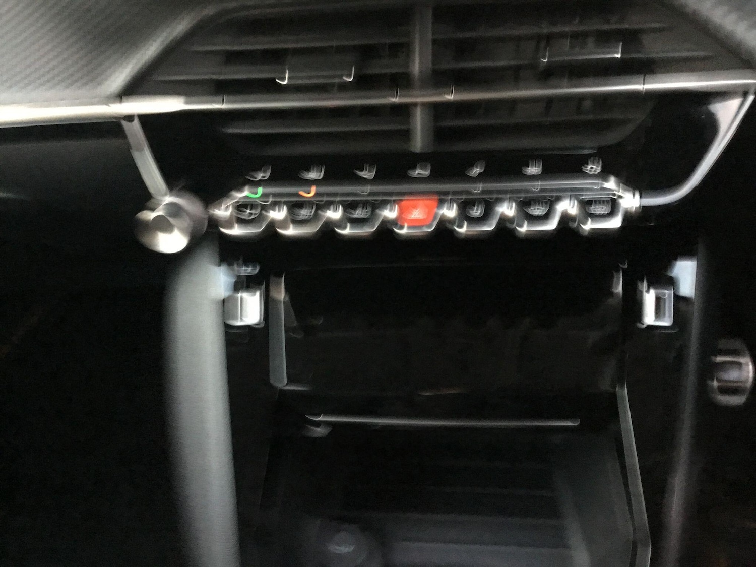 Used Peugeot 2008 2022 for sale - 77097551: Photo 25