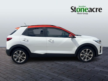 Used Kia Stonic 2019 for sale - 79552999: Photo
