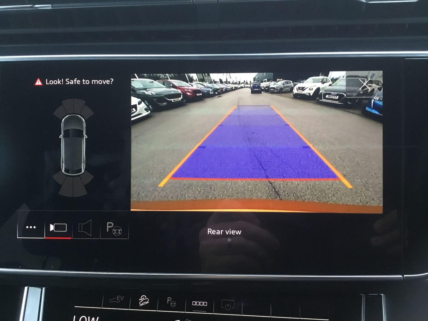 Used Audi Q8 2021 for sale - 76472707: Photo 58