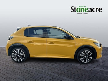 Used Peugeot 208 2022 for sale - 76446608: Photo