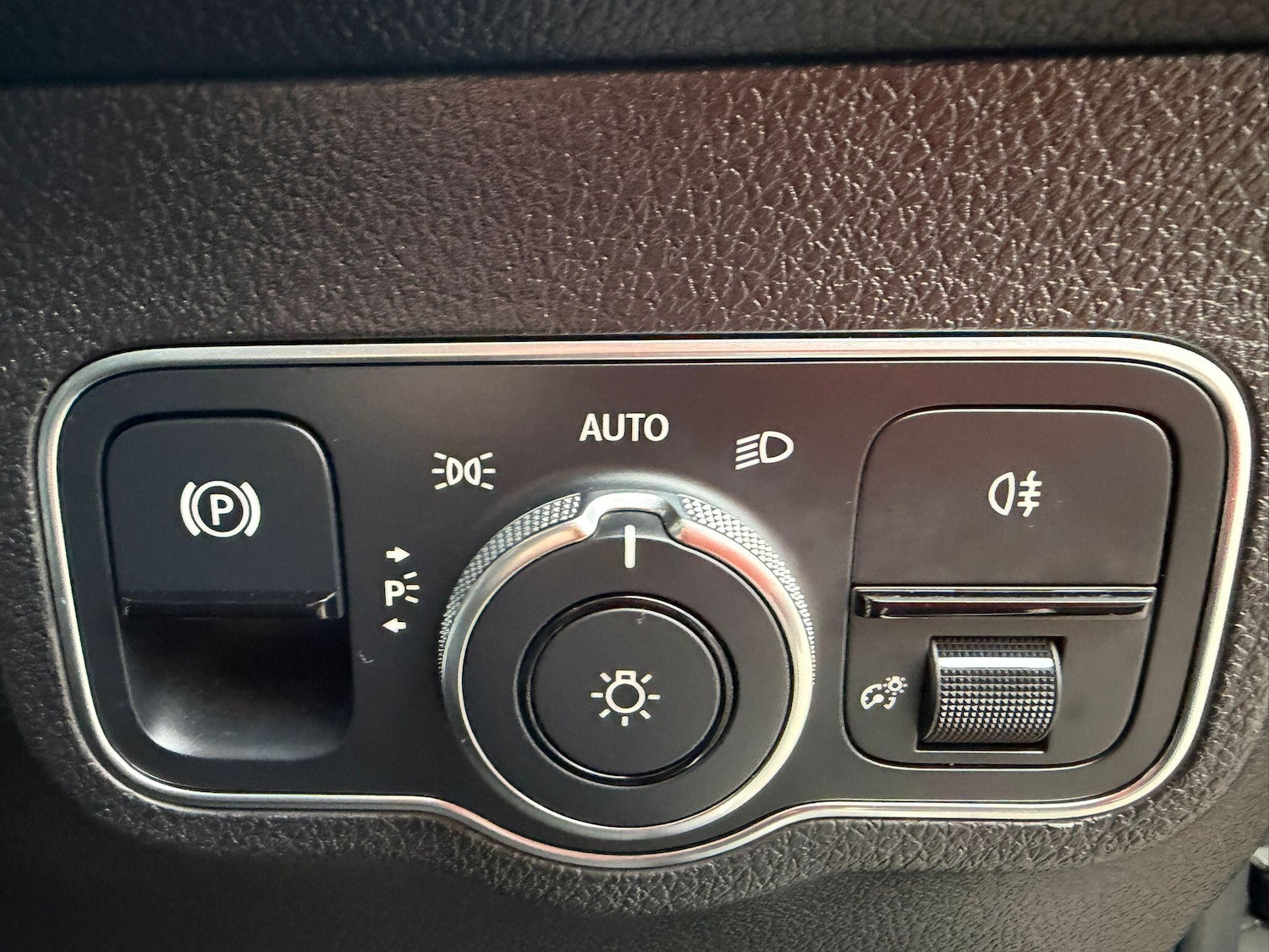 Used Mercedes-Benz GLB 2022 for sale - 77163480: Photo 35