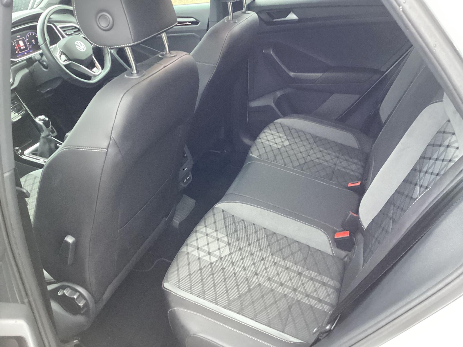 Used Volkswagen T-Roc 2022 for sale - 77238504: Photo 25