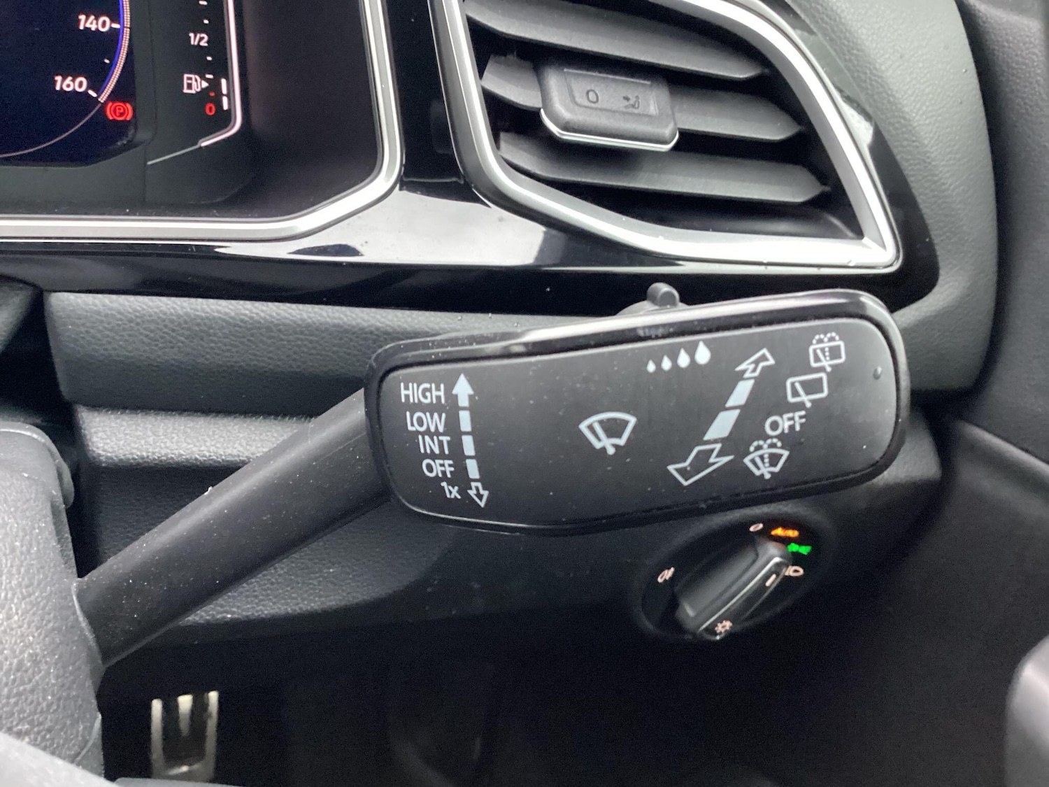 Used Volkswagen T-Roc 2022 for sale - 77238504: Photo 32