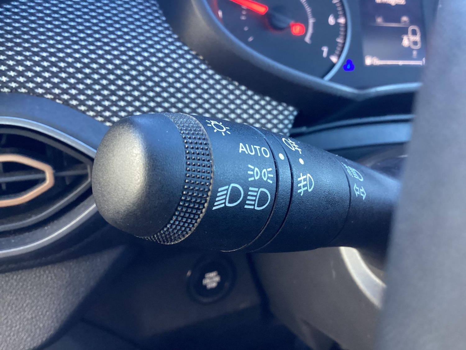 Used Dacia Sandero Stepway 2023 for sale - 77612787: Photo 27