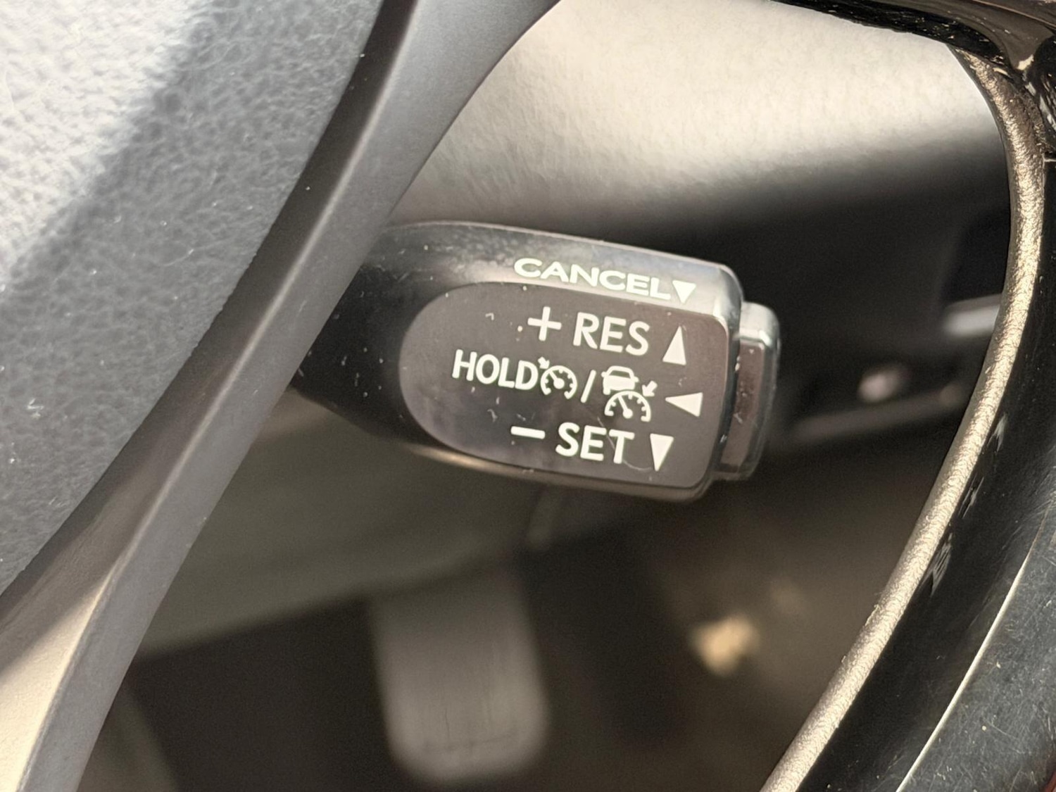 Used Toyota C-HR 2020 for sale - 78147805: Photo 36