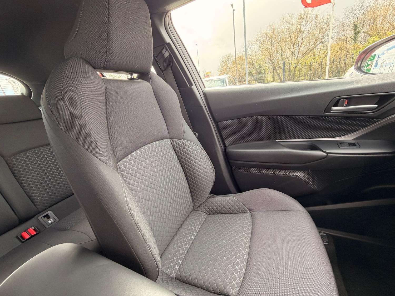 Used Toyota C-HR 2020 for sale - 78147805: Photo 49