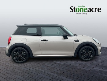 Used MINI Hatch 2021 for sale - 76913022: Photo