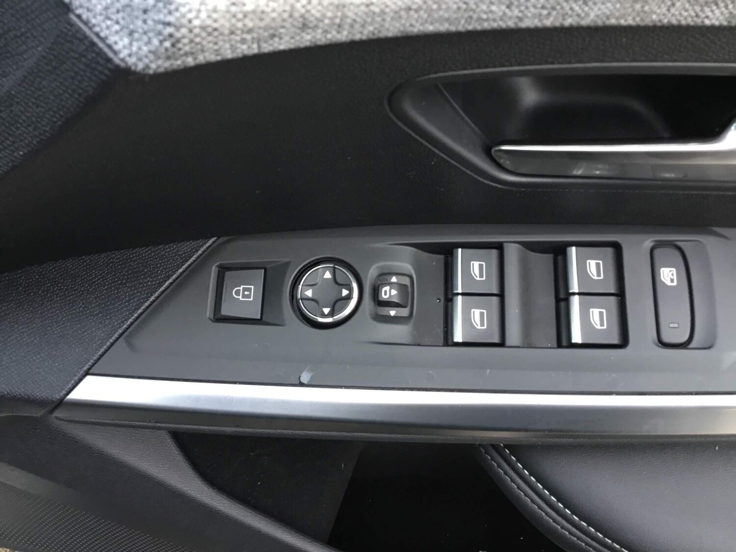 Used Peugeot E-3008 2024 for sale - 76307334: Photo 21