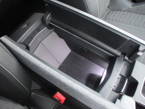Used Peugeot E-5008 2024 for sale - 76251074: Photo 34