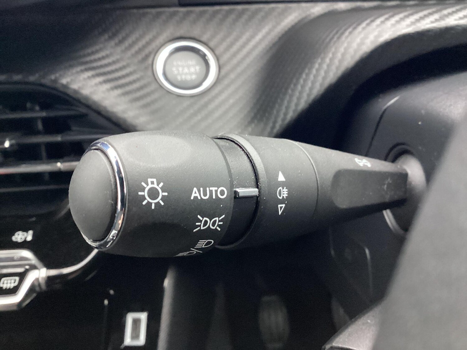 Used Peugeot 2008 2024 for sale - 77478525: Photo 29