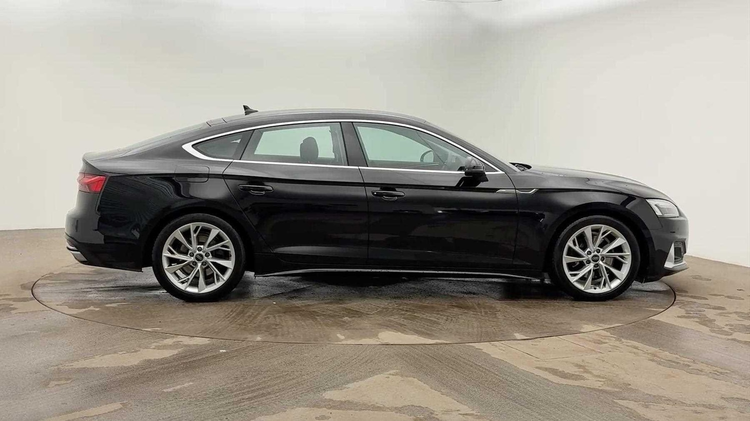 Used Audi A5 2023 for sale - 77550559: Photo 4