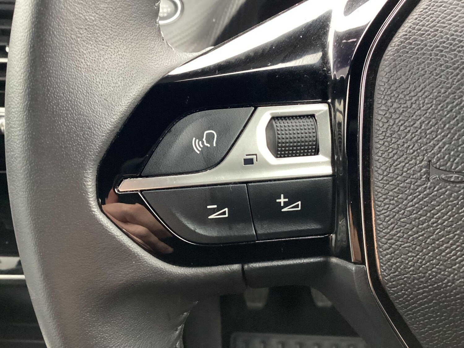 Used Peugeot 2008 2024 for sale - 77612715: Photo 30