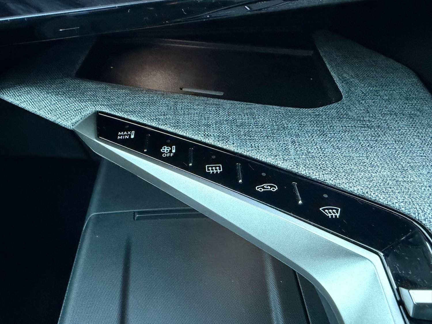 Used Peugeot 3008 2025 for sale - 76936071: Photo 29