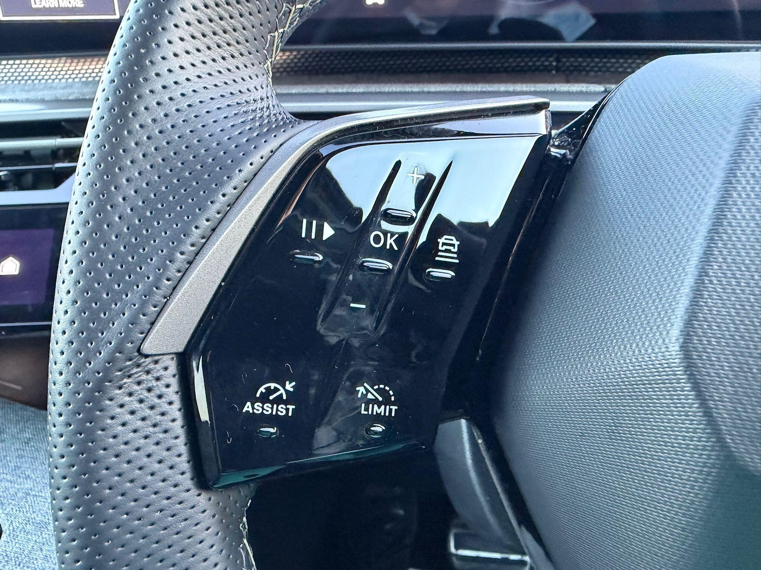 Used Peugeot 3008 2025 for sale - 76936071: Photo 34