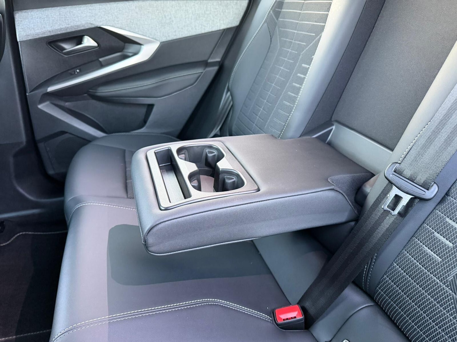 Used Peugeot 3008 2025 for sale - 76936071: Photo 41