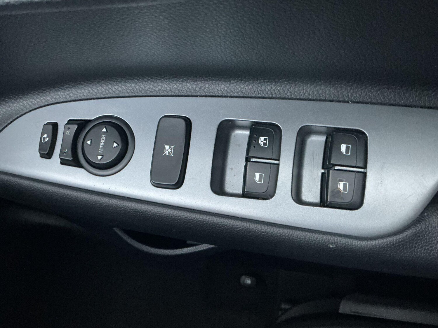 Used Kia Stonic 2022 for sale - 77377388: Photo 32