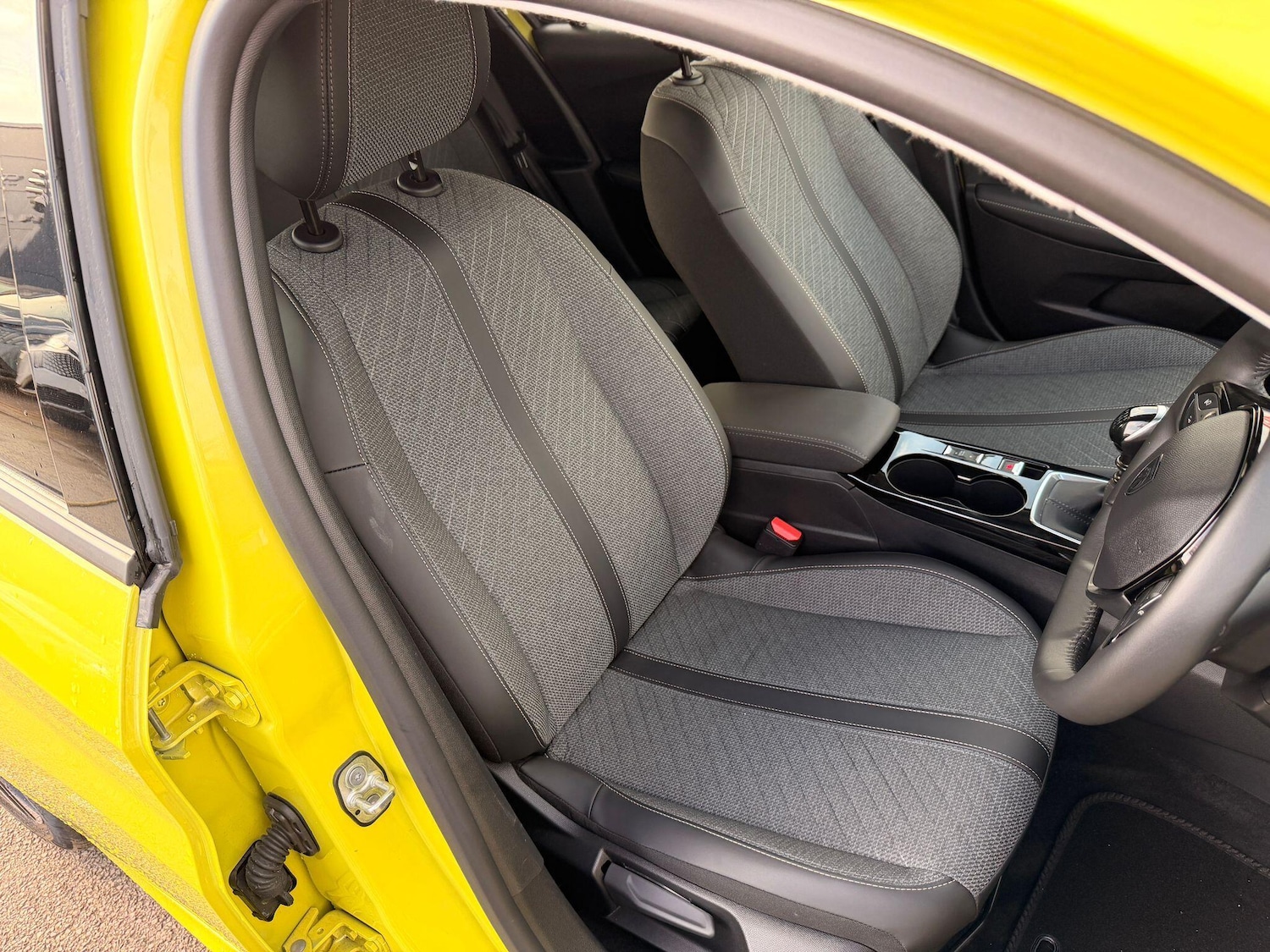 Used Peugeot 208 2025 for sale - 77737386: Photo 32