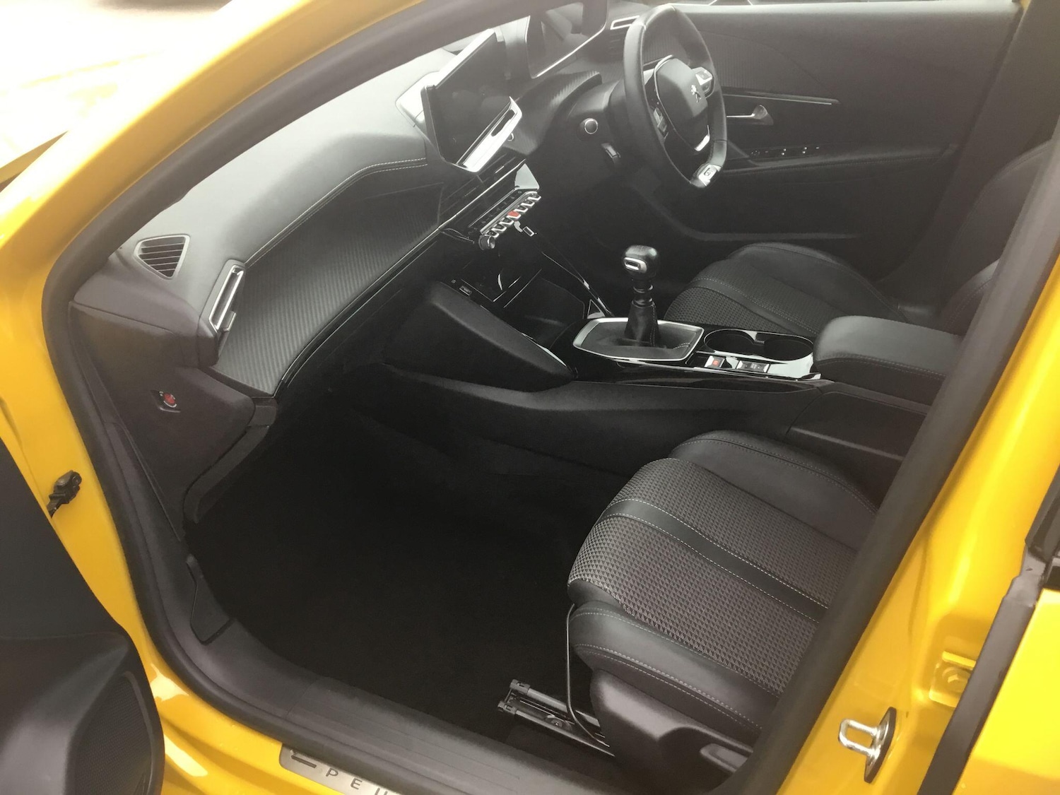 Used Peugeot 208 2022 for sale - 77098178: Photo 18