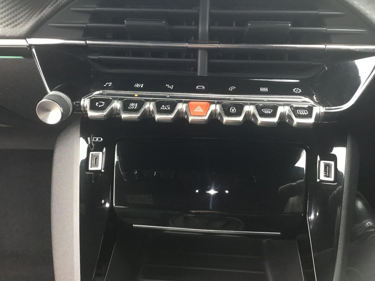 Used Peugeot 208 2022 for sale - 77098178: Photo 32