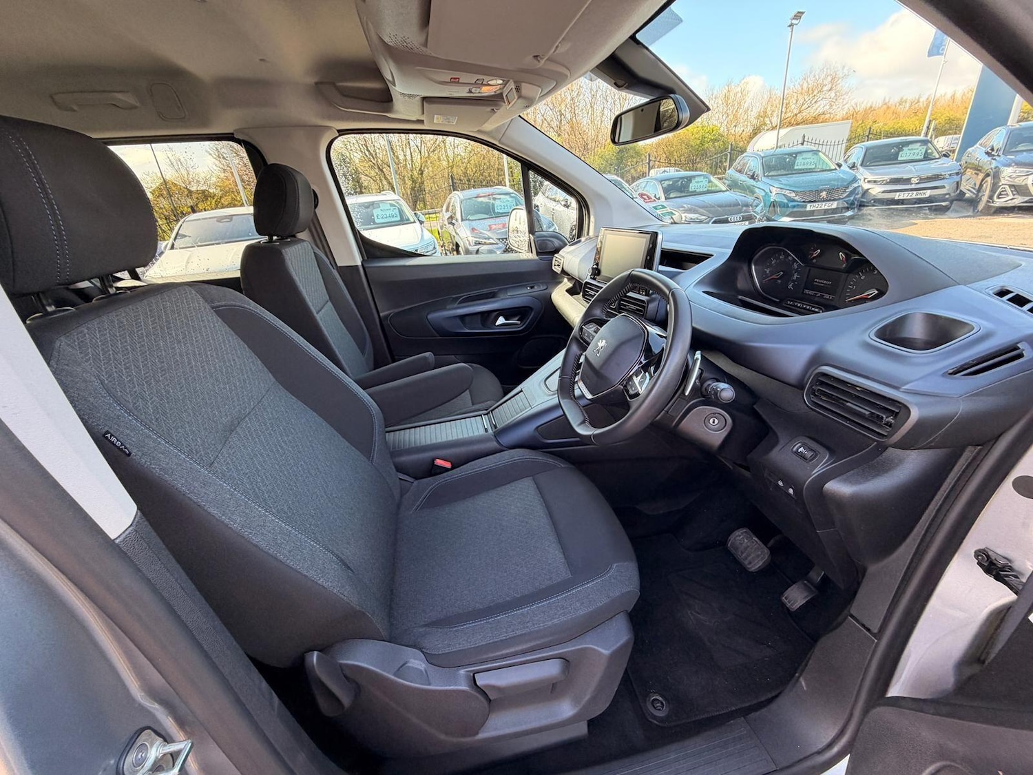 Used Peugeot Rifter 2022 for sale - 78205516: Photo 31