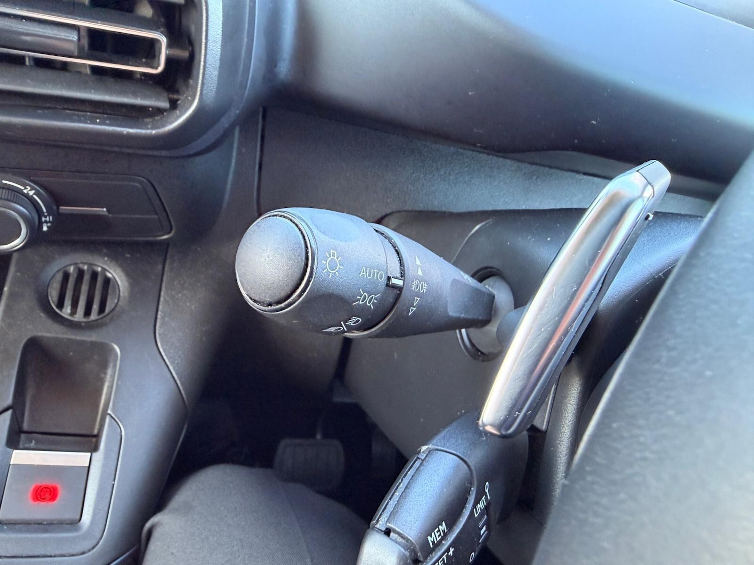 Used Peugeot Rifter 2022 for sale - 78205516: Photo 41